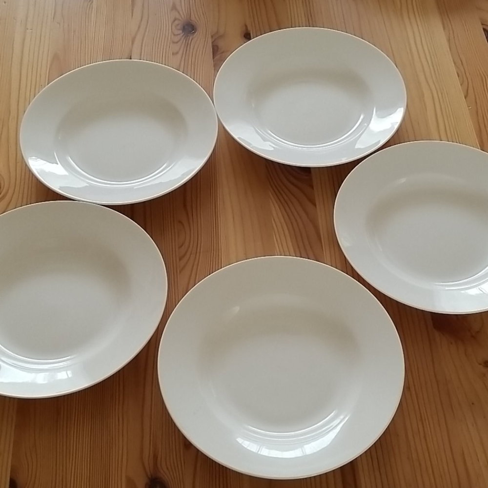 White plates